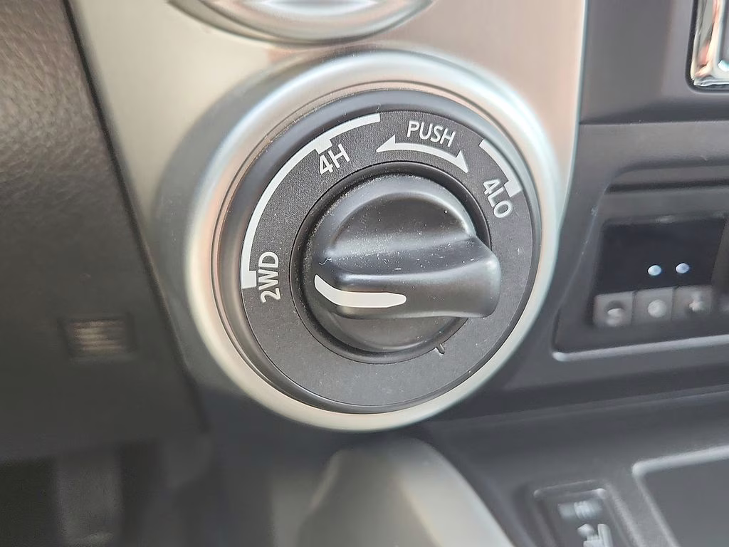 2021 Deep Blue Pearl Metallic Nissan Titan SV 4X4 Truck