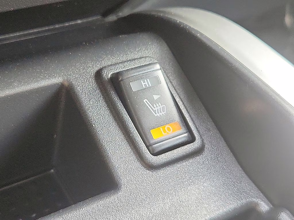 2021 Deep Blue Pearl Metallic Nissan Titan SV 4X4 Truck