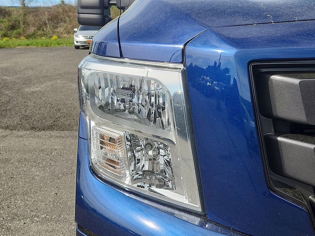 2021 Deep Blue Pearl Metallic Nissan Titan SV 4X4 Truck