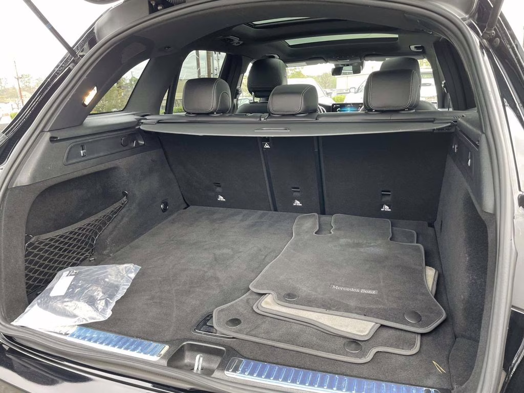 2022 Black Mercedes-Benz GLC GLC 300 AWD SUV