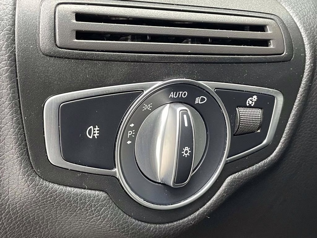 2022 Black Mercedes-Benz GLC GLC 300 AWD SUV