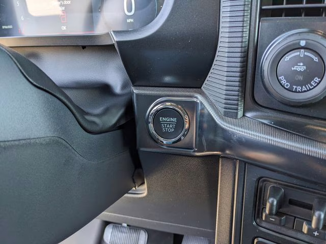 2025 Space White Metallic Ford F-150 Platinum 4X4 Truck