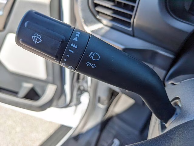 2025 Space White Metallic Ford F-150 Platinum 4X4 Truck