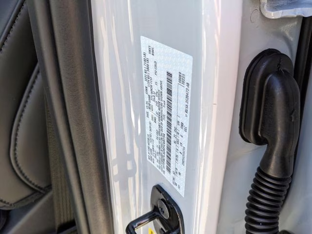 2025 Space White Metallic Ford F-150 Platinum 4X4 Truck