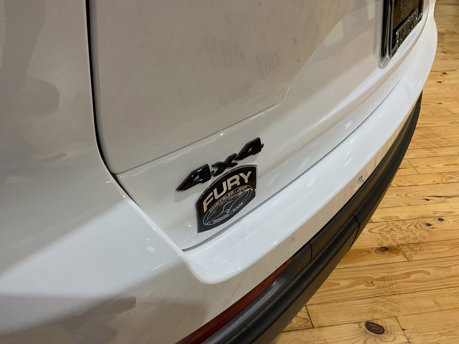 2026 Bright White Clearcoat Jeep Grand Cherokee Laredo 4X4 SUV