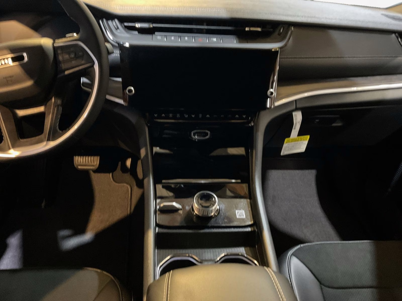 2026 Bright White Clearcoat Jeep Grand Cherokee Laredo 4X4 SUV