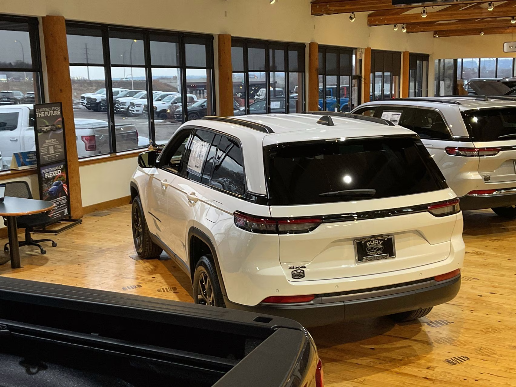 2026 Bright White Clearcoat Jeep Grand Cherokee Laredo 4X4 SUV