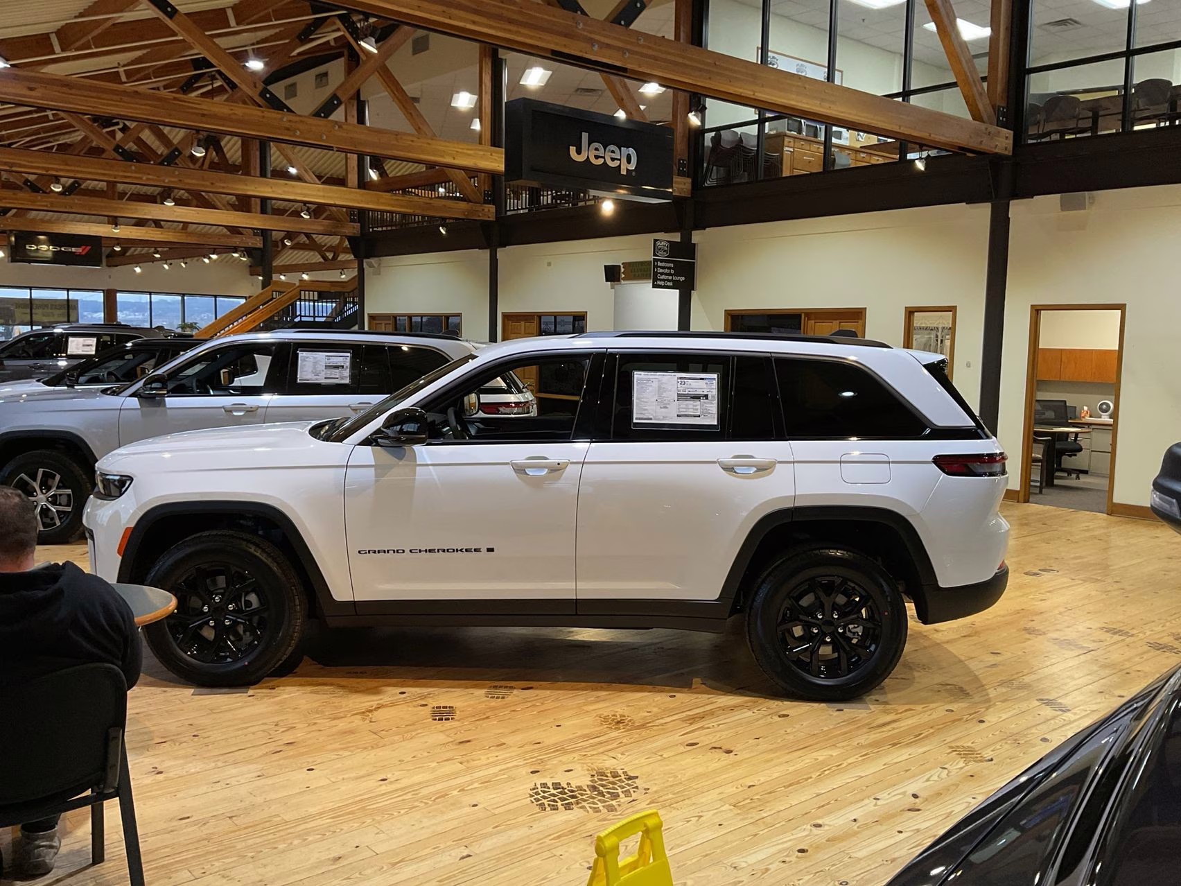 2026 Bright White Clearcoat Jeep Grand Cherokee Laredo 4X4 SUV