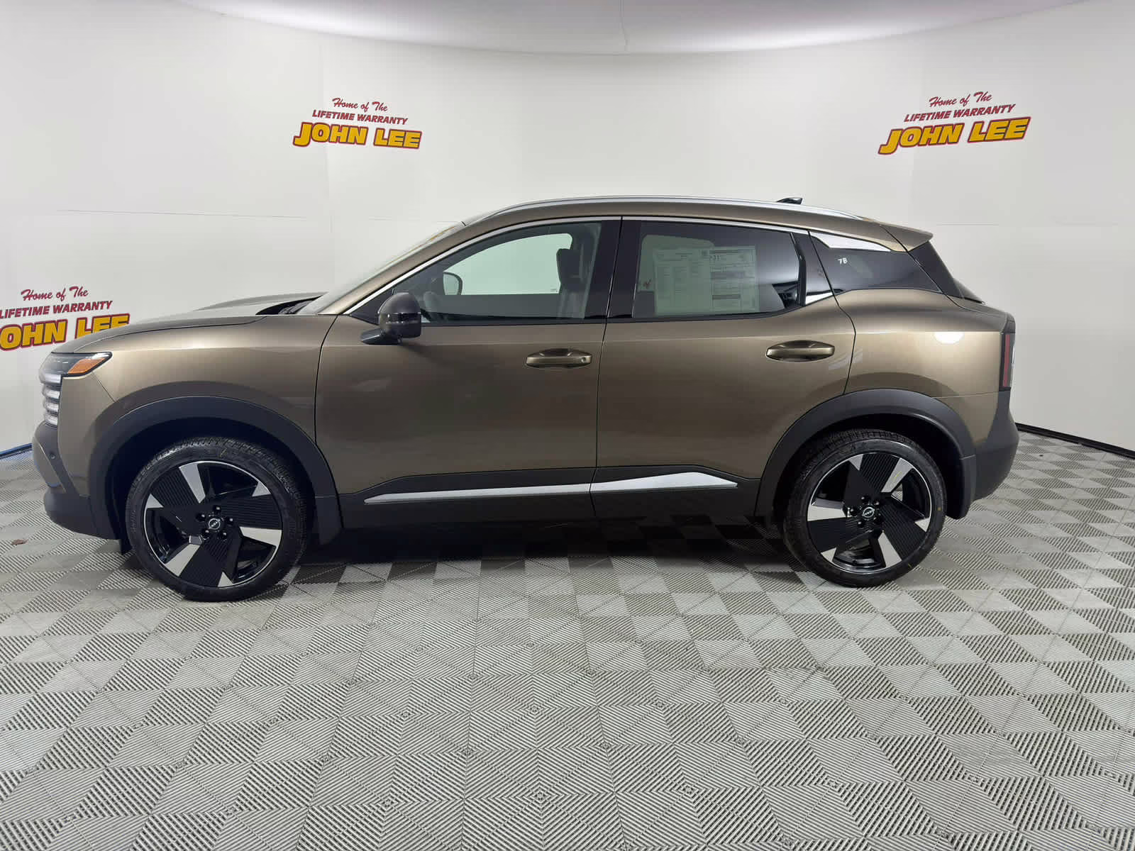 2026 Canyon Bronze Metallic Nissan Kicks SR FWD SUV