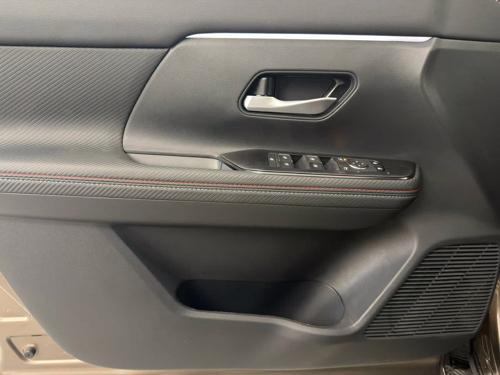 2026 Canyon Bronze Metallic Nissan Kicks SR FWD SUV