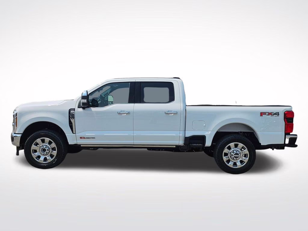 2026 Oxford White Ford Super Duty F-250 SRW Lariat 4X4 Truck