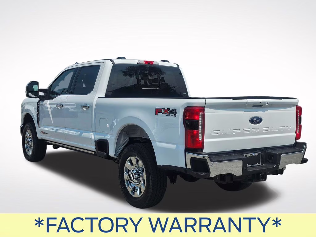 2026 Oxford White Ford Super Duty F-250 SRW Lariat 4X4 Truck