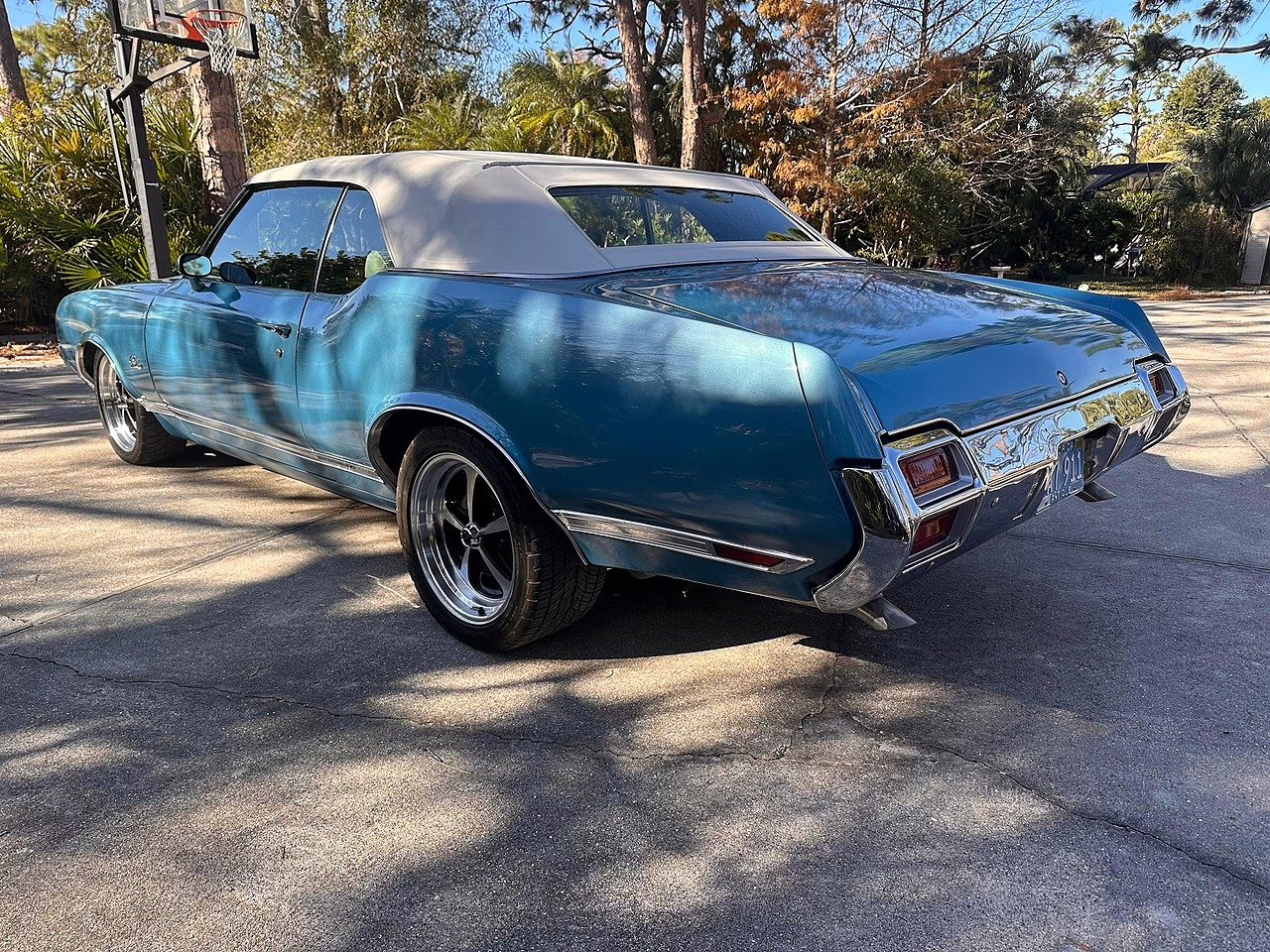 1971 Blue Oldmobile Cutlass 455 Factory A/C Convertible