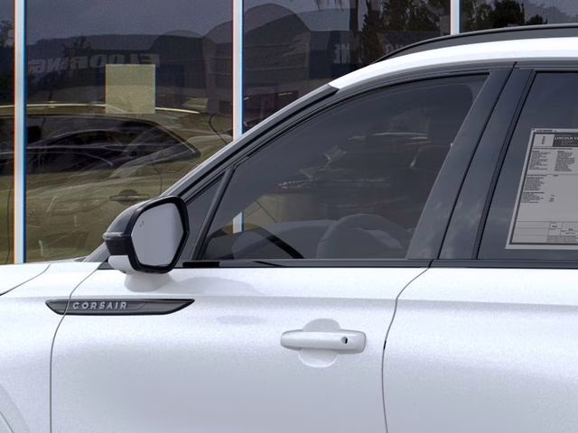 2026 White Metallic Lincoln Corsair Reserve FWD SUV