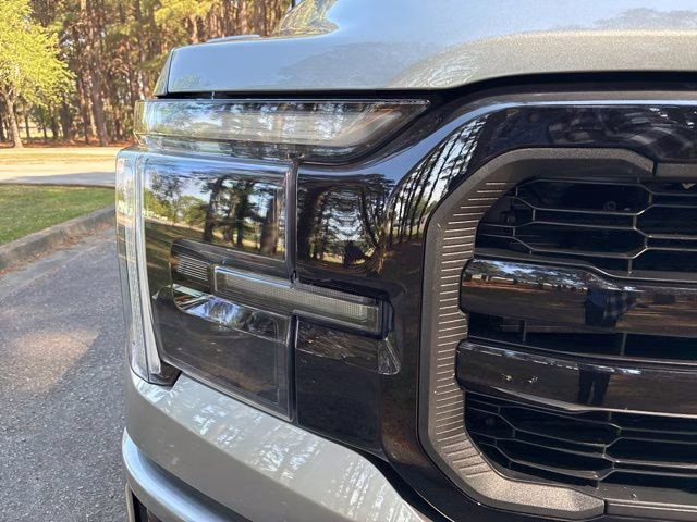 2026 Iconic Silver Metallic Ford F-150 Lariat 4X4 Truck