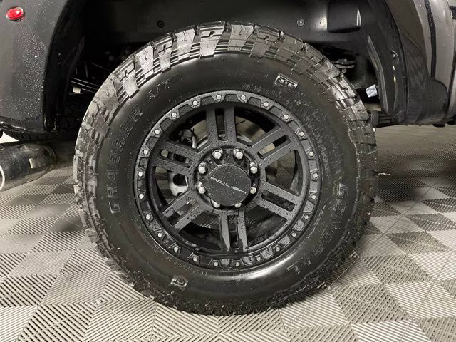 2026 Black Metallic Ford Super Duty F-250 SRW Lariat 4X4 Truck