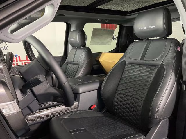 2026 Black Metallic Ford Super Duty F-250 SRW Lariat 4X4 Truck