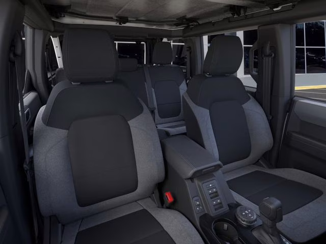 2026 Oxford White Ford Bronco Base 4X4 SUV