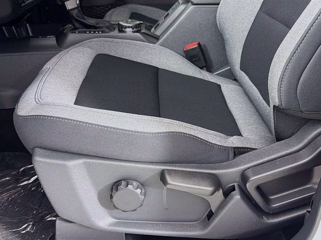 2026 Oxford White Ford Bronco Base 4X4 SUV