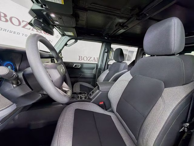 2026 Oxford White Ford Bronco Base 4X4 SUV