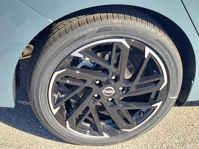 2026 Atlantic Gray Metallic Nissan Sentra SR FWD Sedan