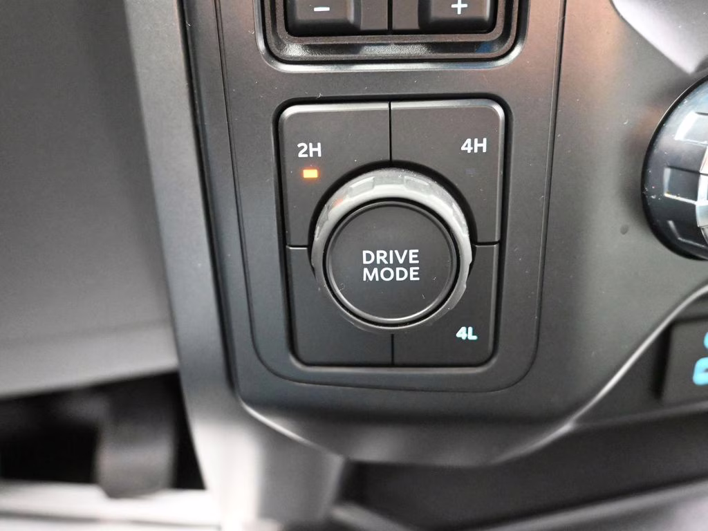 2022 White Metallic Ford F-150 XLT 4X4 Truck