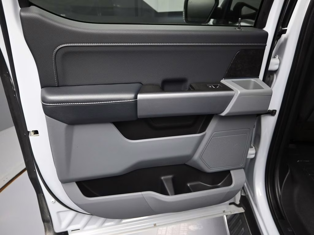 2022 White Metallic Ford F-150 XLT 4X4 Truck