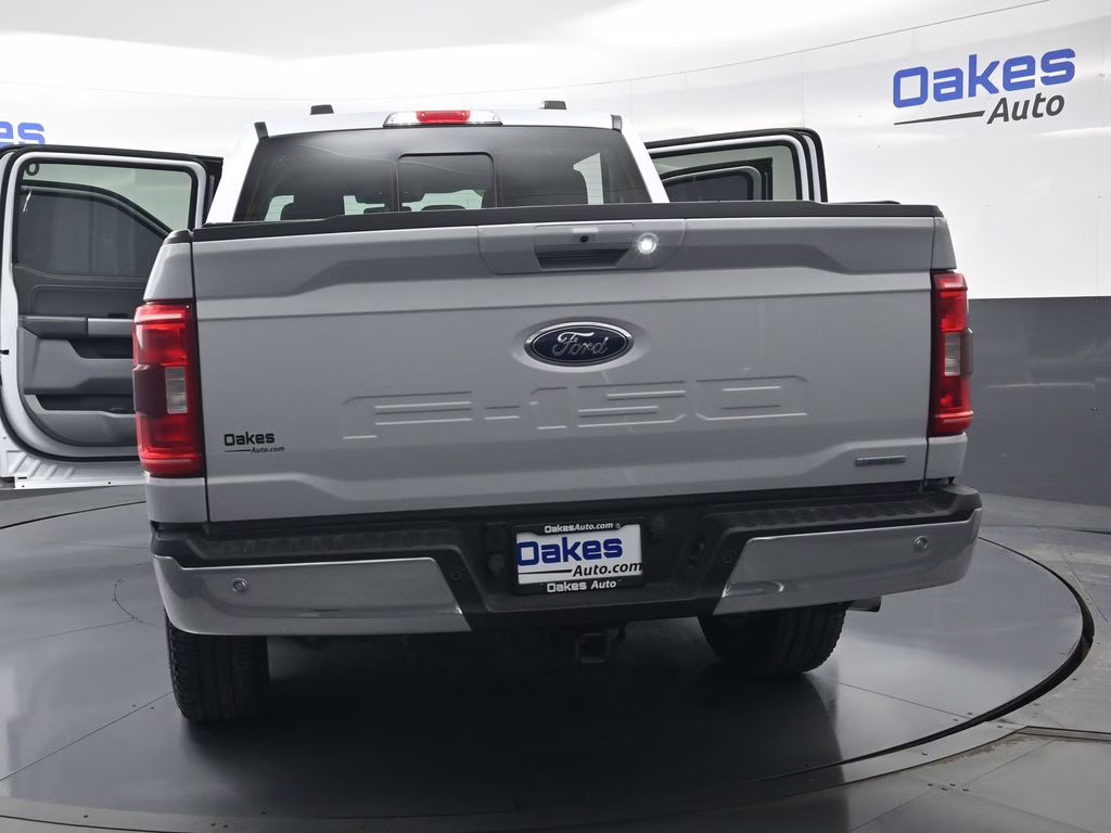 2022 White Metallic Ford F-150 XLT 4X4 Truck