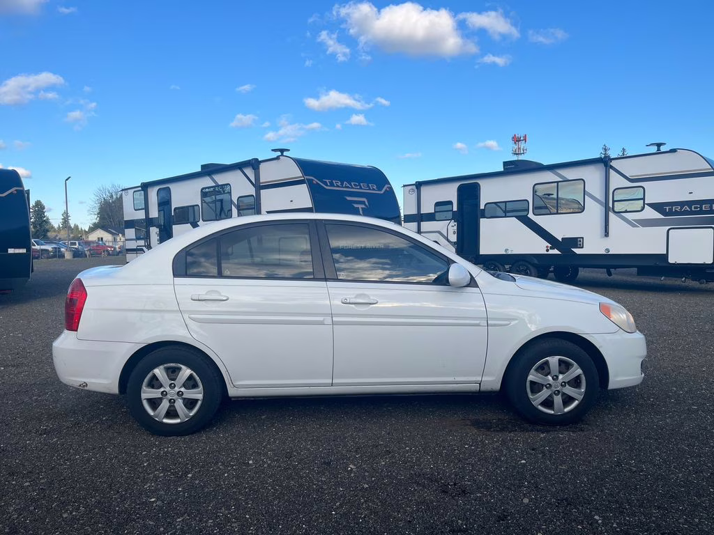 2009 Nordic White Hyundai Accent GLS FWD Sedan