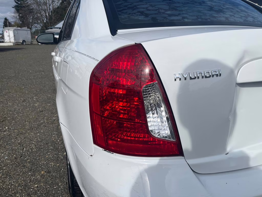 2009 Nordic White Hyundai Accent GLS FWD Sedan