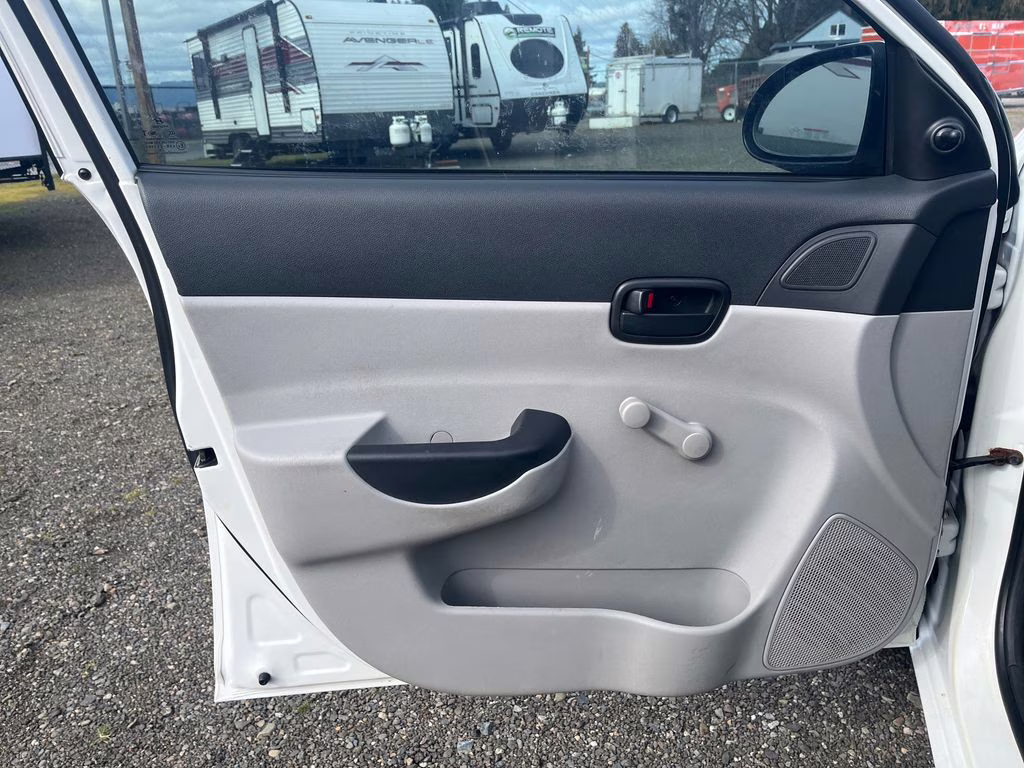 2009 Nordic White Hyundai Accent GLS FWD Sedan