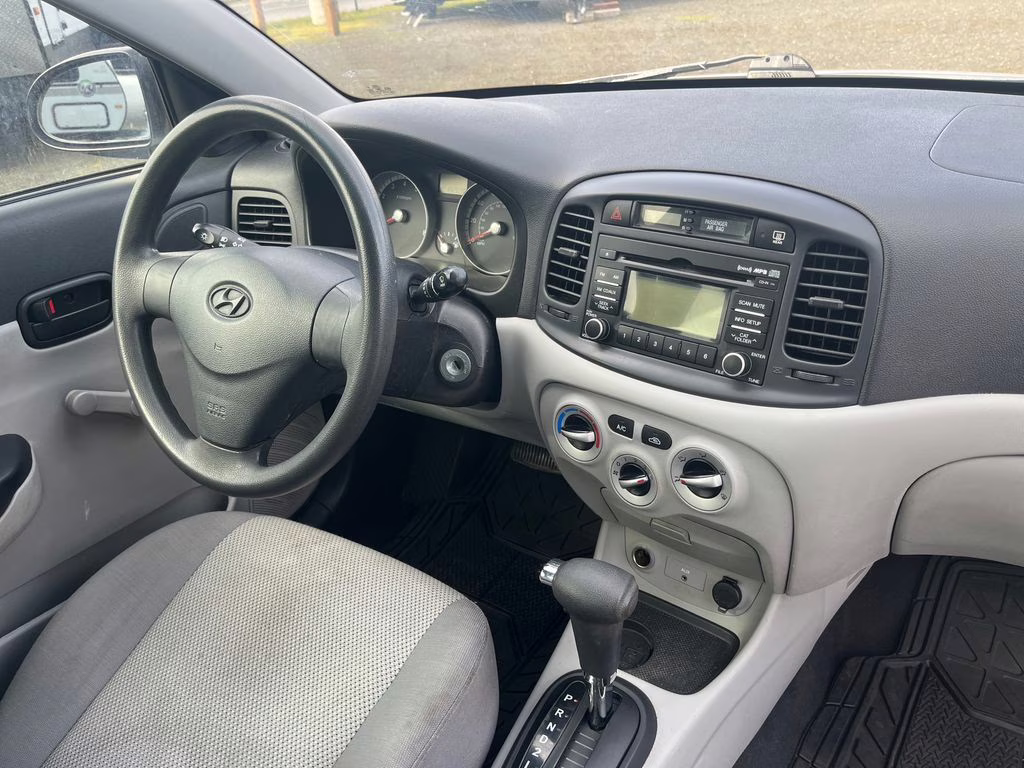 2009 Nordic White Hyundai Accent GLS FWD Sedan