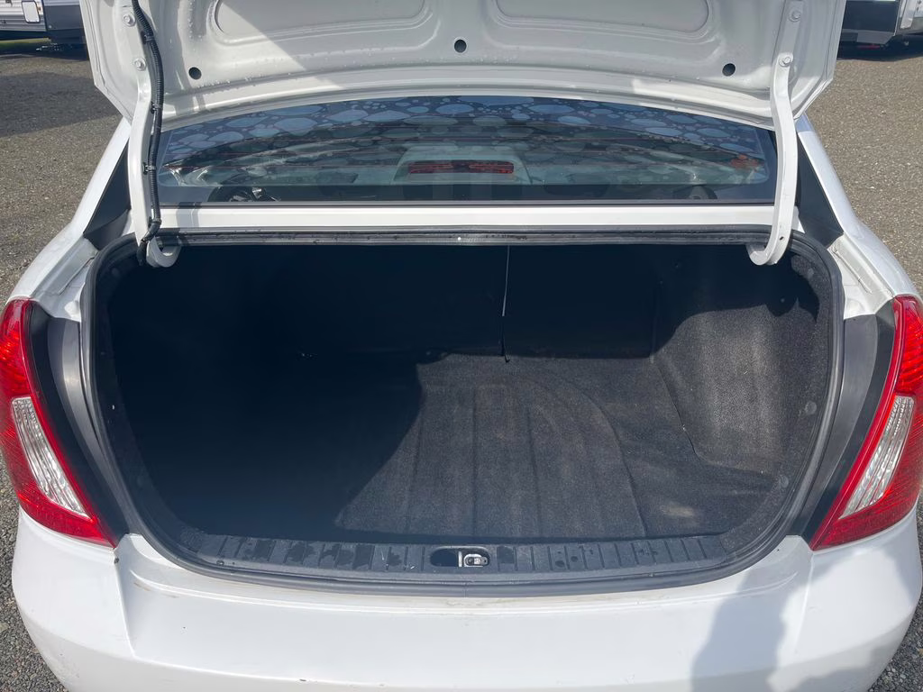 2009 Nordic White Hyundai Accent GLS FWD Sedan