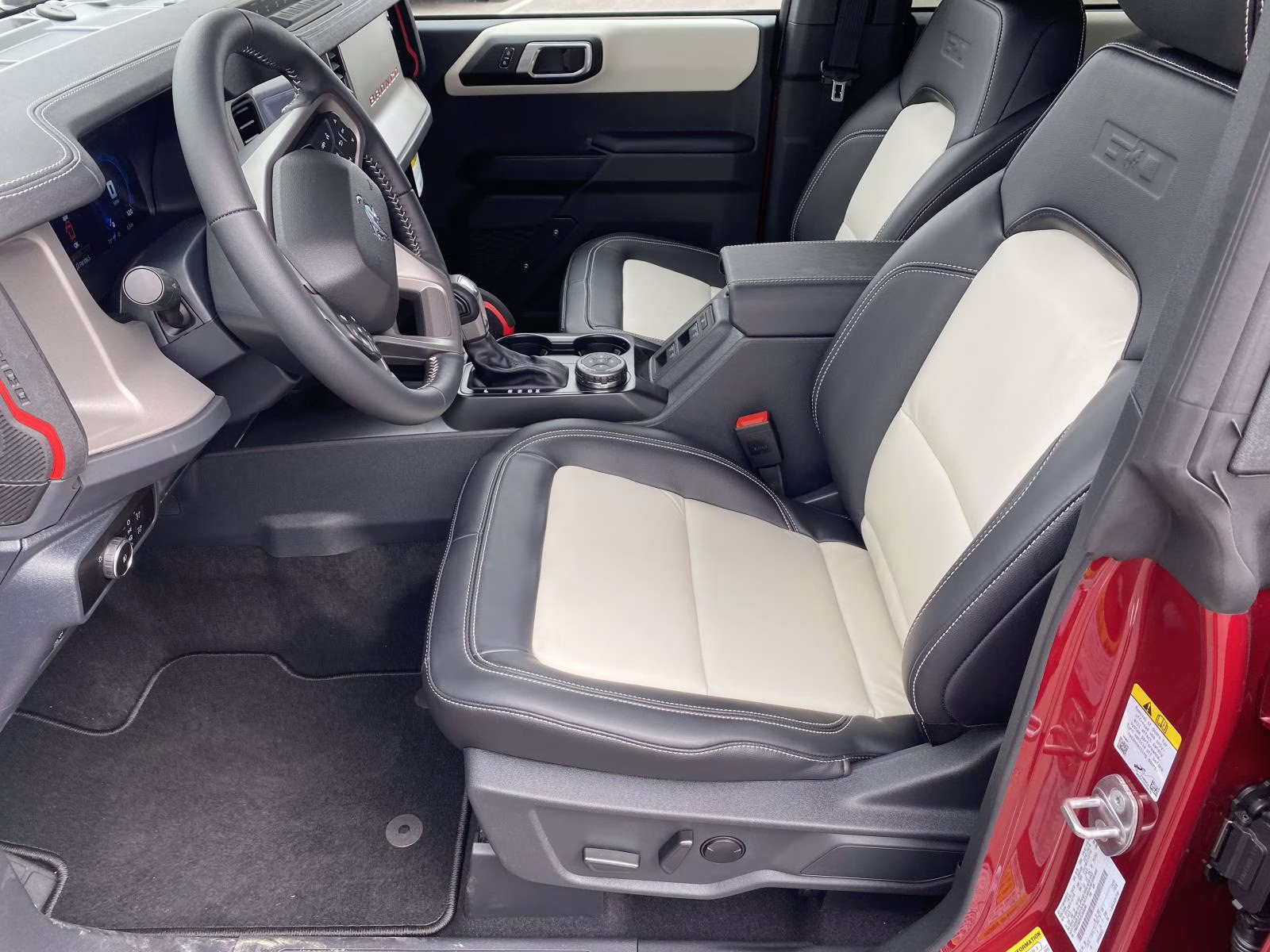 2026 Ruby Red Ford Bronco Outer Banks 4X4 SUV