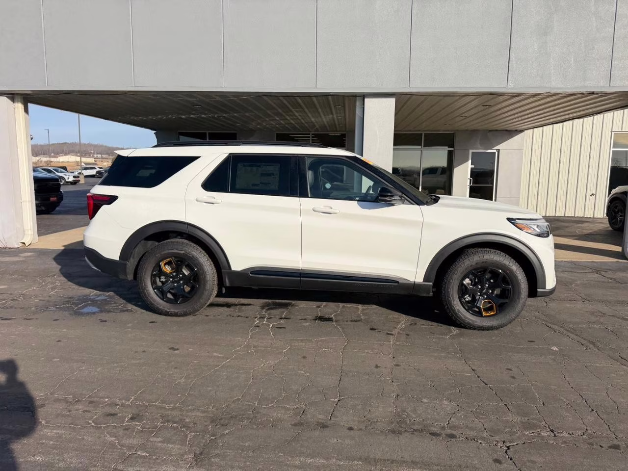 2026 Star White Metallic Tri-Coat Ford Explorer Tremor 4X4 SUV