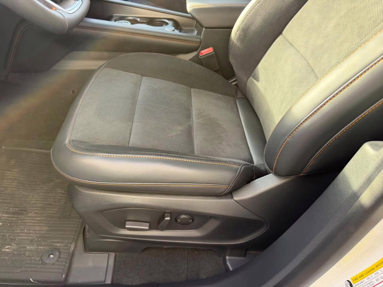 2026 Star White Metallic Tri-Coat Ford Explorer Tremor 4X4 SUV