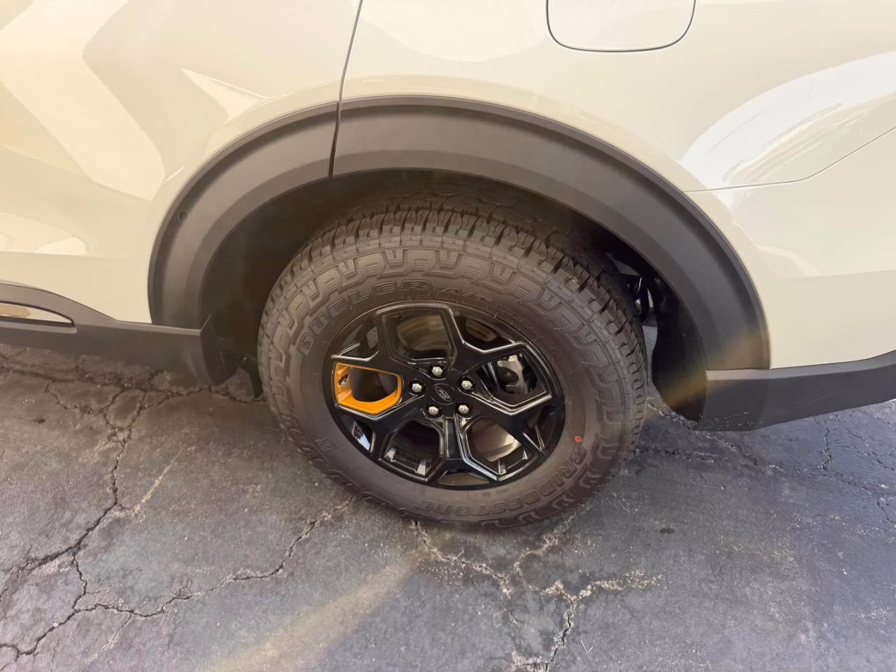 2026 Star White Metallic Tri-Coat Ford Explorer Tremor 4X4 SUV