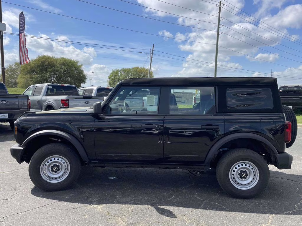 2026 Shadow Black Ford Bronco Base 4X4 SUV