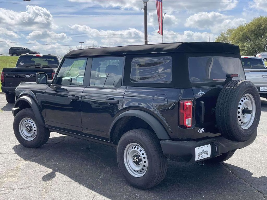 2026 Shadow Black Ford Bronco Base 4X4 SUV