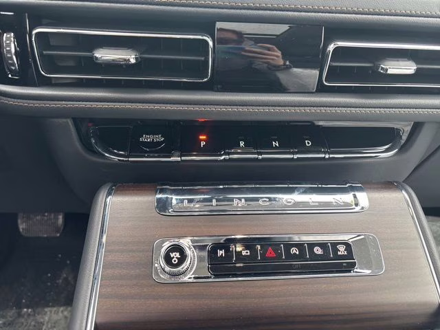 2026 Whisper Blue Metallic Clearcoat Lincoln Aviator Reserve AWD SUV