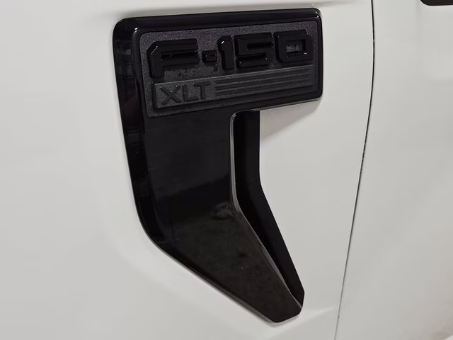2026 Oxford White Ford F-150 XLT Black Appearance 4X4 Truck