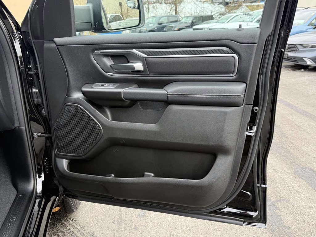 2026 Diamond Black Crystal Pearlcoat Ram 1500 Big Horn/Lone Star 4X4 Truck