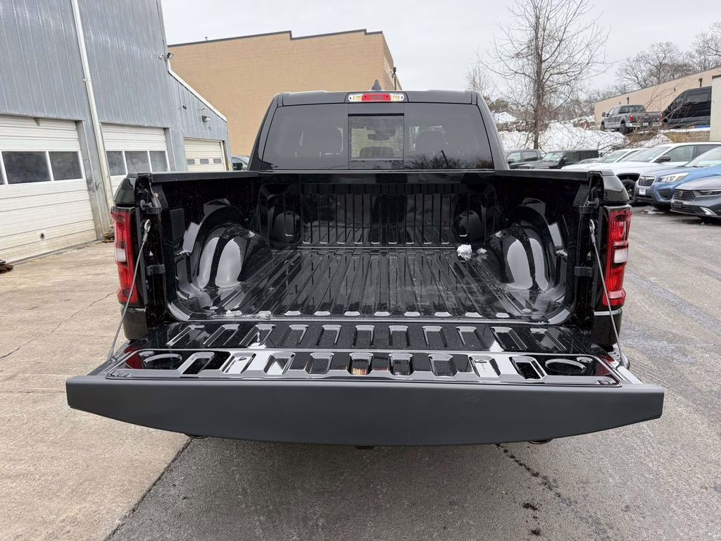 2026 Diamond Black Crystal Pearlcoat Ram 1500 Big Horn/Lone Star 4X4 Truck