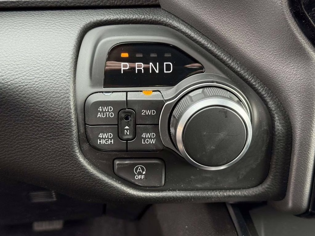 2026 Diamond Black Crystal Pearlcoat Ram 1500 Big Horn/Lone Star 4X4 Truck