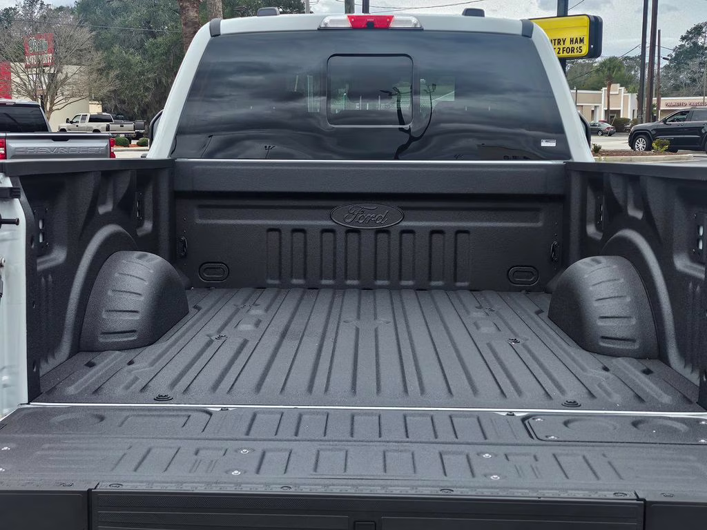 2026 Avalanche Ford Super Duty F-250 SRW Lariat 4X4 Truck