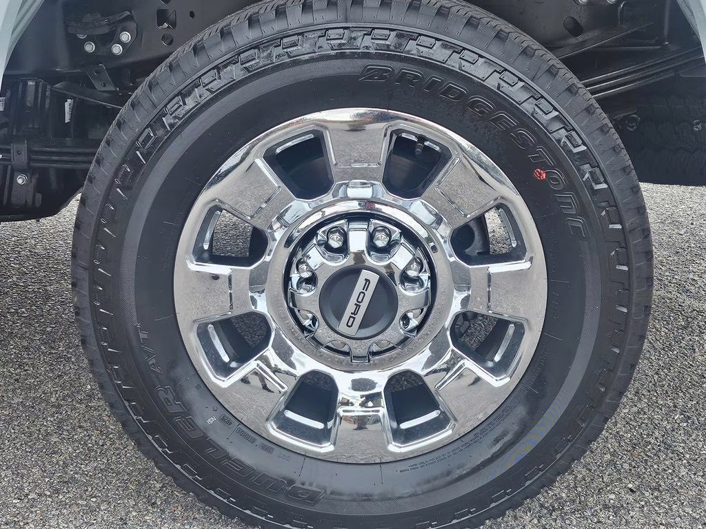 2026 Avalanche Ford Super Duty F-250 SRW Lariat 4X4 Truck