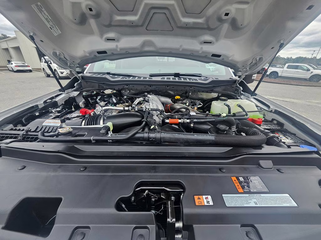 2026 Avalanche Ford Super Duty F-250 SRW Lariat 4X4 Truck