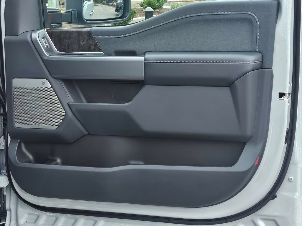 2026 Avalanche Ford Super Duty F-250 SRW Lariat 4X4 Truck