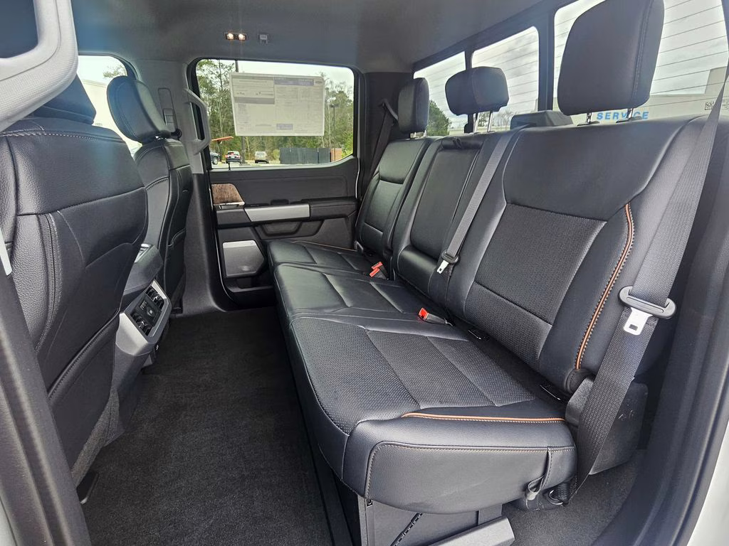 2026 Avalanche Ford Super Duty F-250 SRW Lariat 4X4 Truck