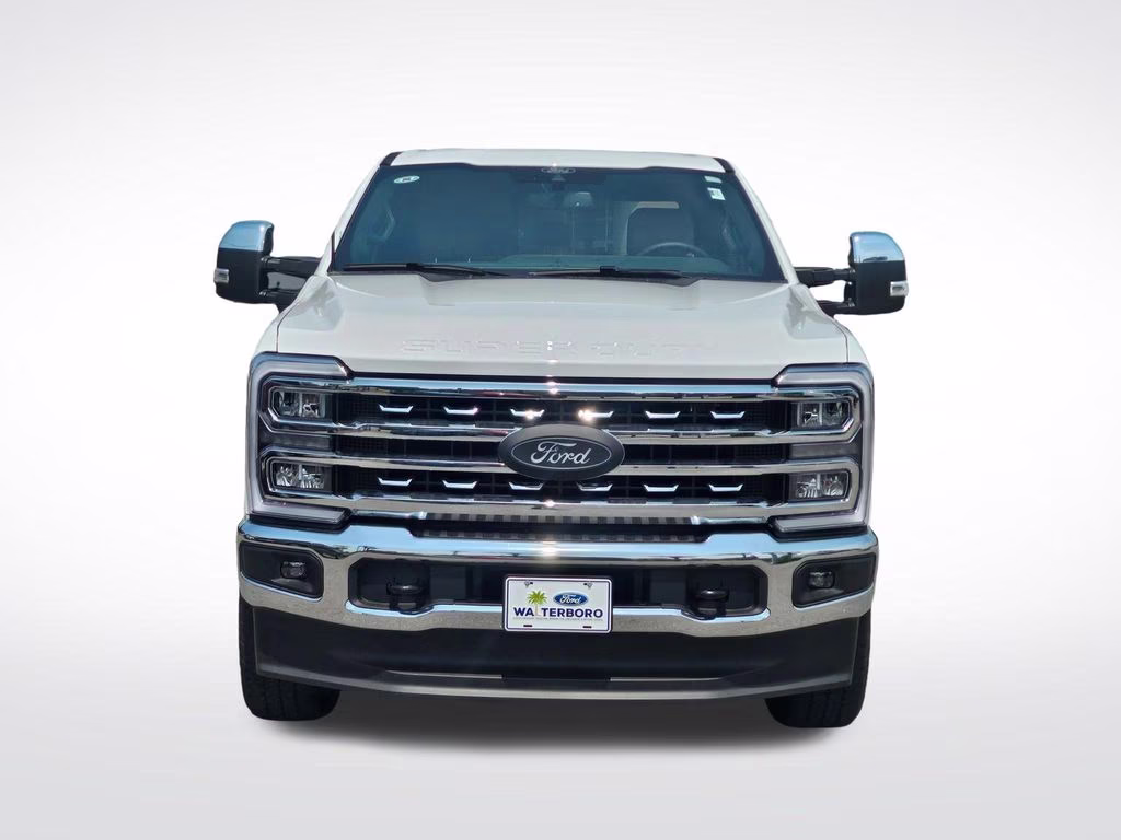 2026 Oxford White Ford Super Duty F-250 SRW Lariat 4X4 Truck